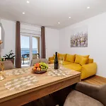 San Apartment *